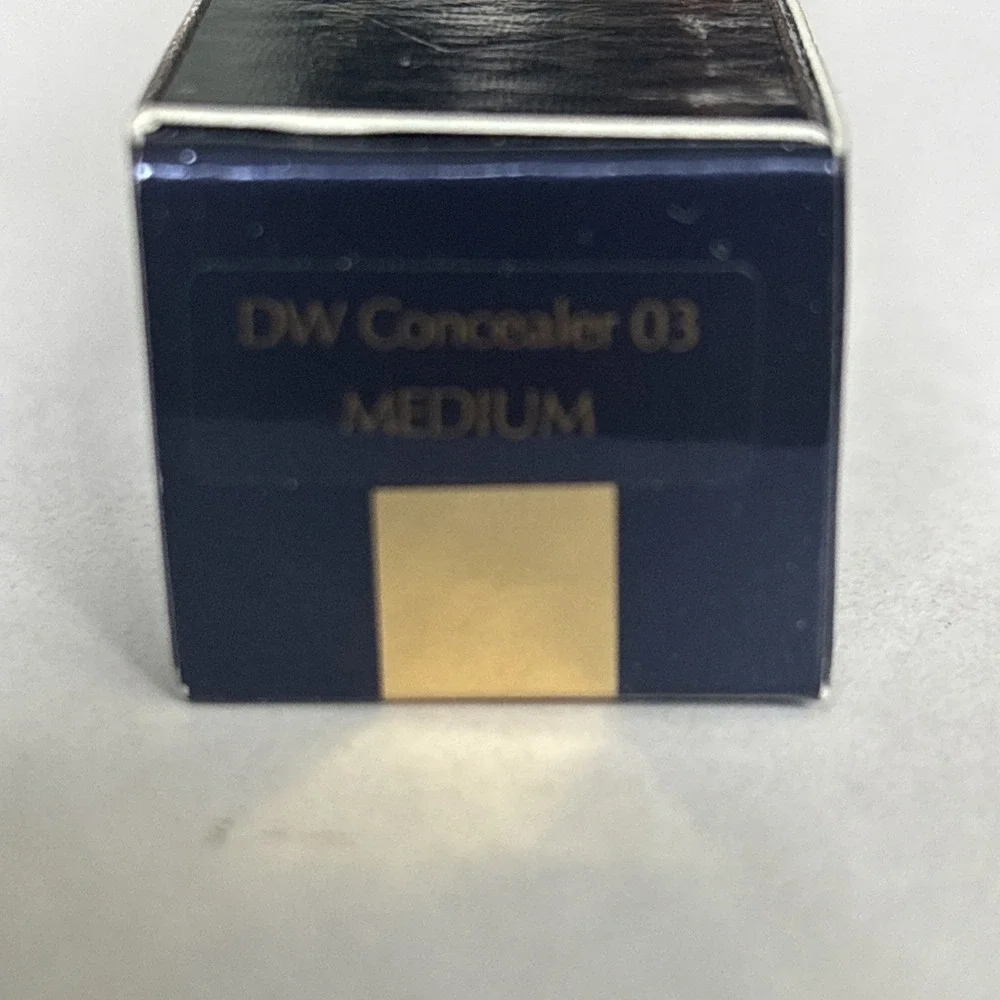 Estee Lauder Double Wear Stay-In-Place Flawless Wear Concealer, DW Medium 03